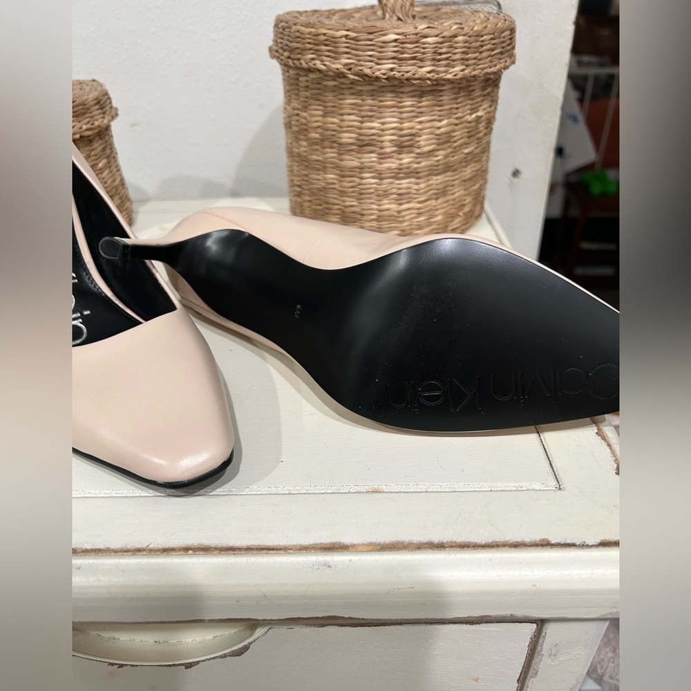 Calvin Klein snip toe callia  Pumps - Picture 6 of 6